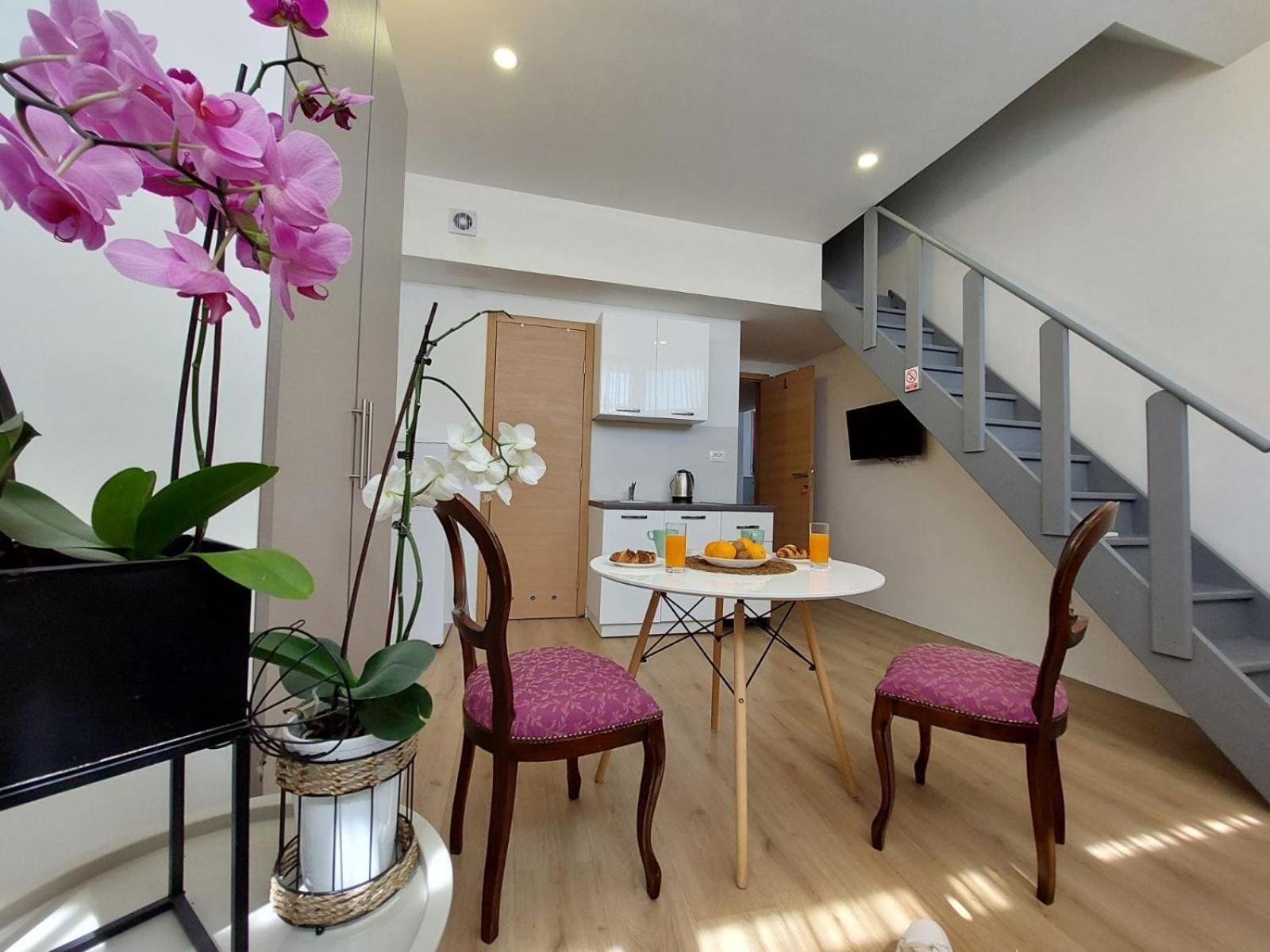 Apartmani Roza พูลา ภายนอก รูปภาพ